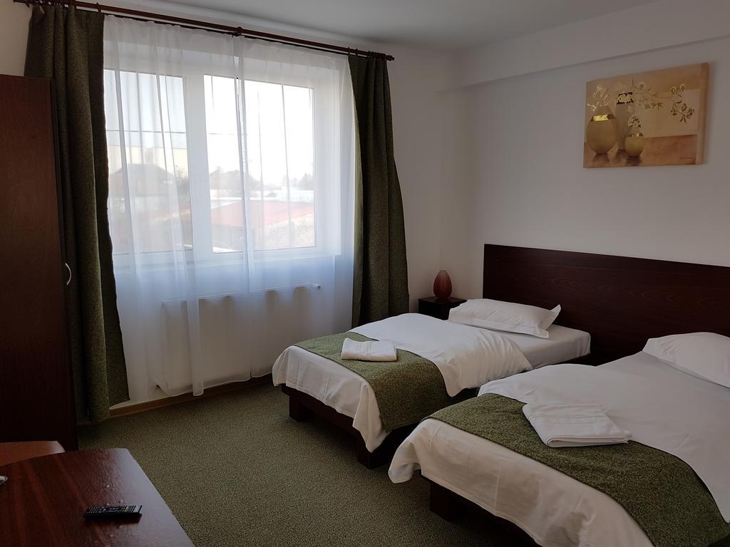 Pension Yasmine Timisoara Luaran gambar