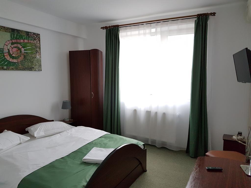 Pension Yasmine Timisoara Luaran gambar